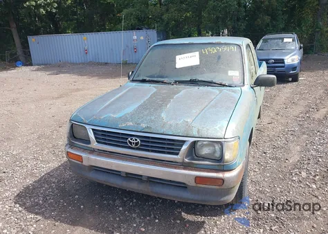 1996 Toyota Tacoma Xtracab from USA, damaged, VIN 4TAVL52N1TZ130965